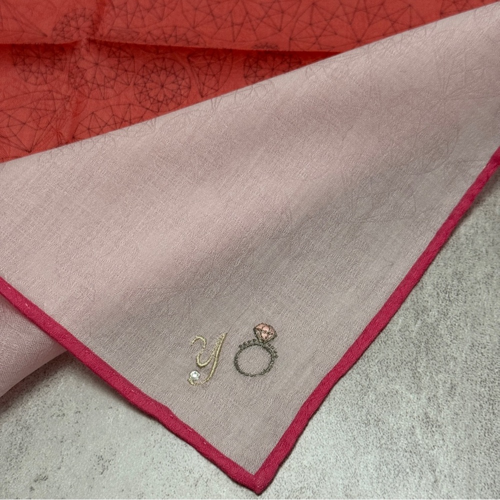 Red Heart Patterned Small Luxury Handkerchief Vin… - image 2